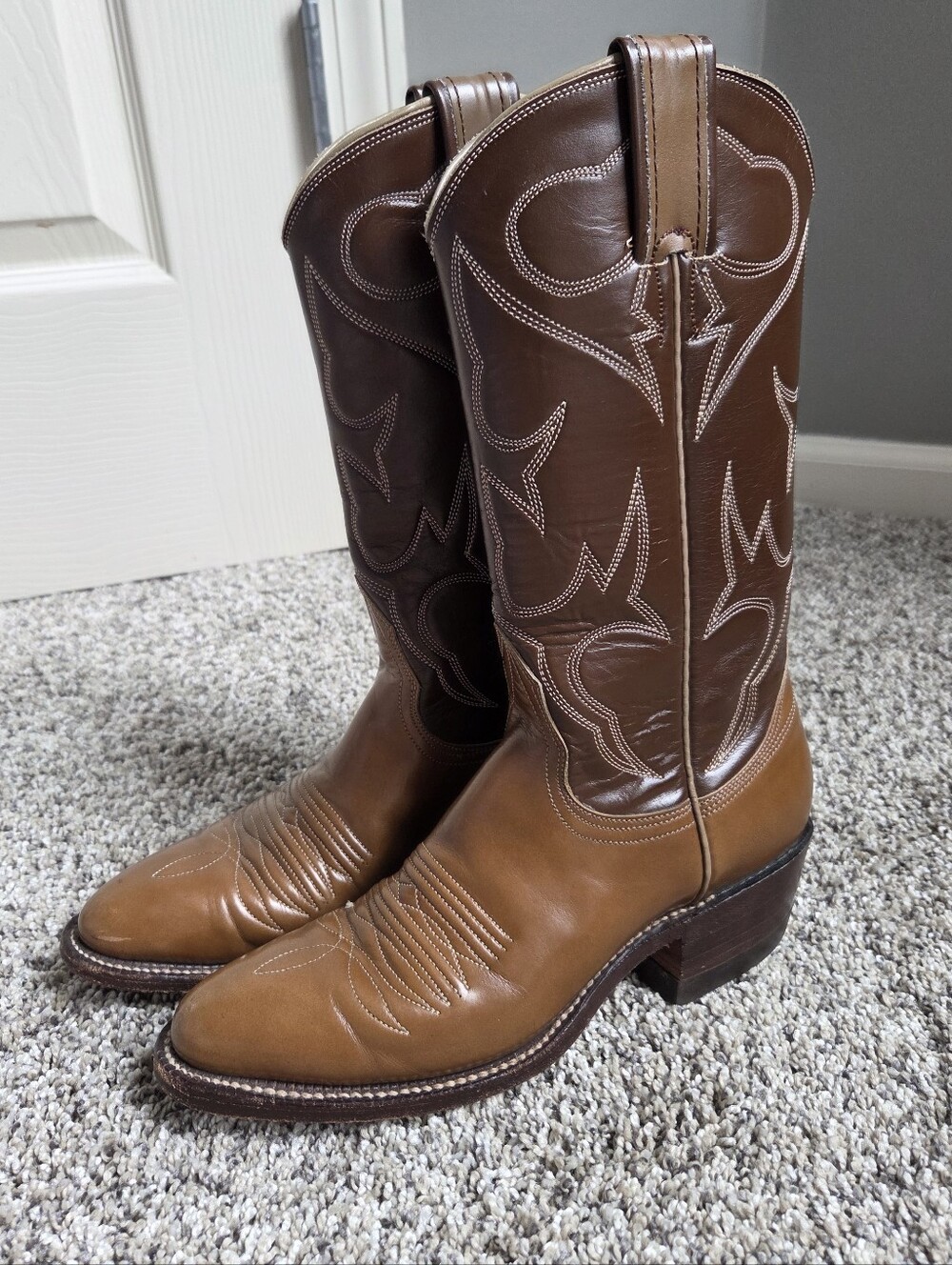Nocona Women's Texas Vintage Western Cowgirl Cowboy Boots Two Tone Brown Size 5